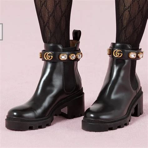 Gucci amulet heels